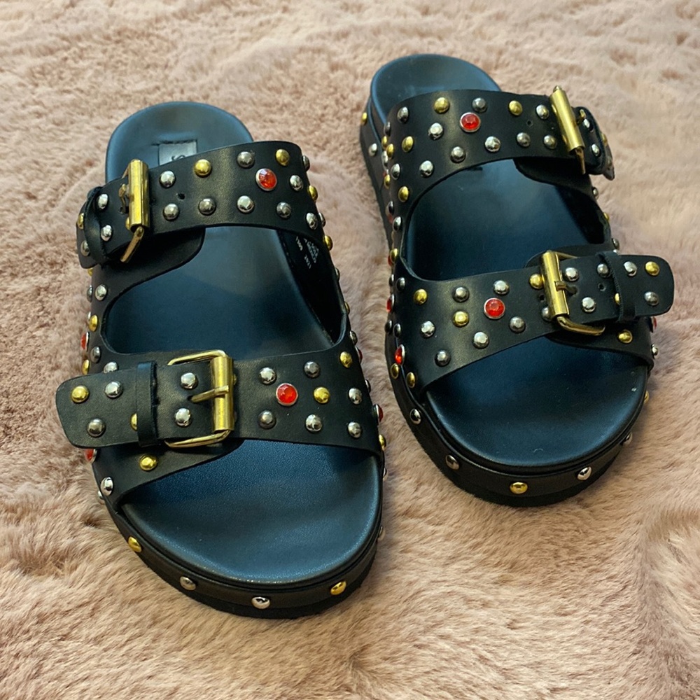 Steve Madden slip on sandals